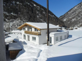 Apart Florian Sölden